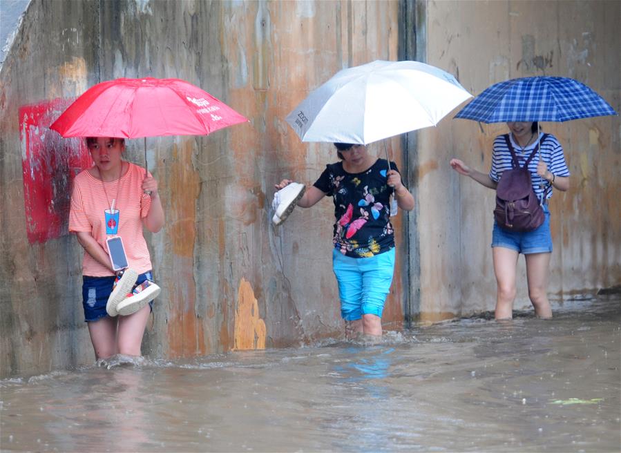 Rainstorm hits central China, thousands evacuated