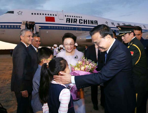 Li arrives in Brasilia to sign agreements