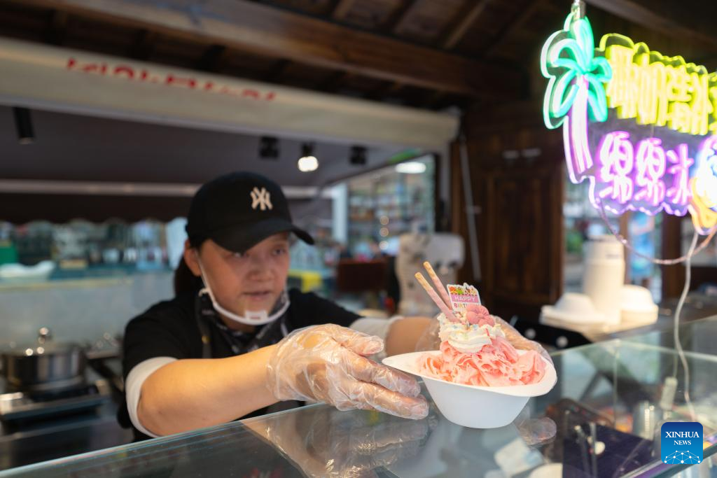 Across China: Taiwan night market finds new home in Chinese mainland