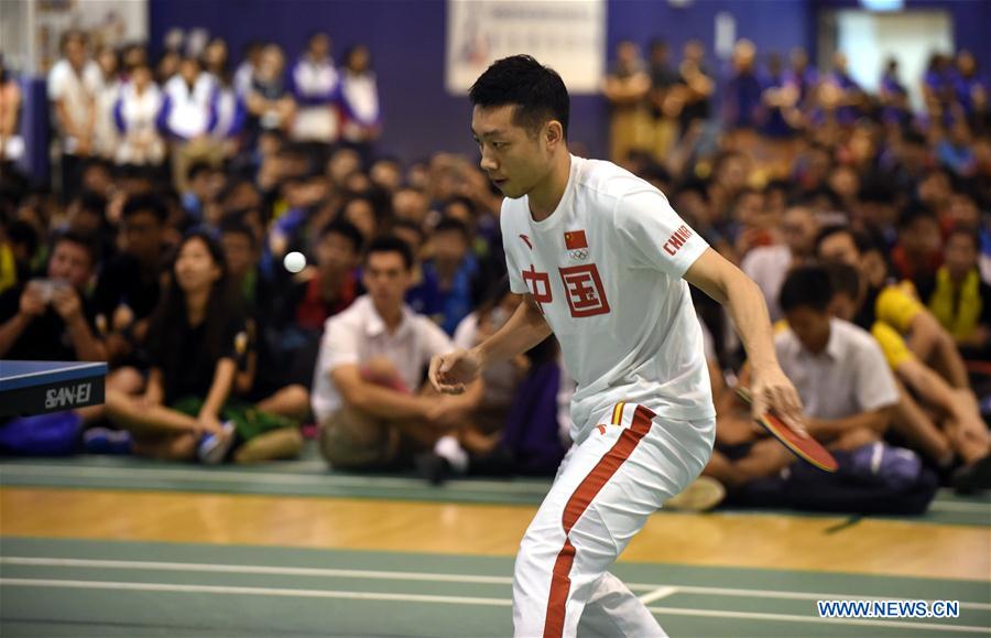 Mainland Olympians perform for HK students during three-day visit